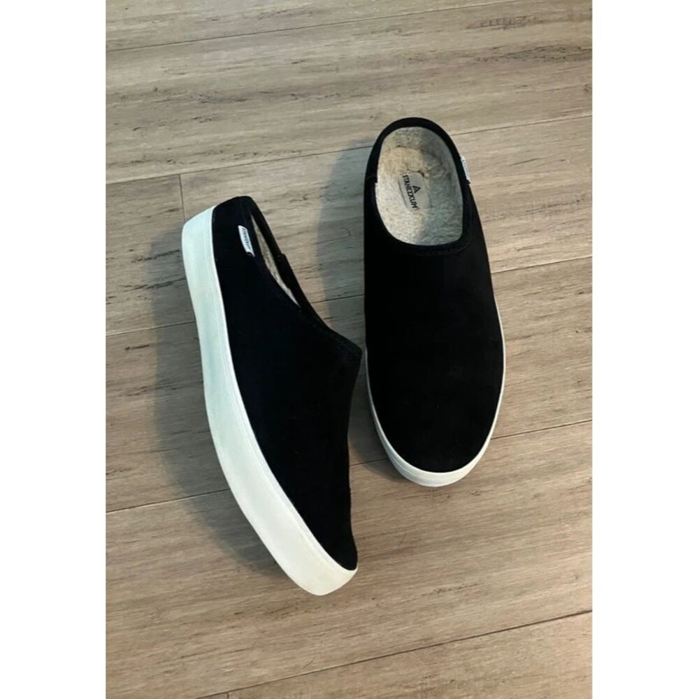 Staheekum black suede platform slide lined loafers. Size 10